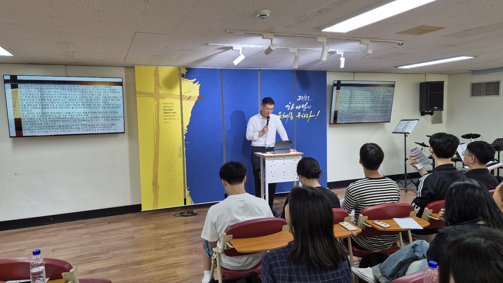 KakaoTalk_20240805_023533612_03.jpg : 8월 4일 고등부 예배 사진입니다