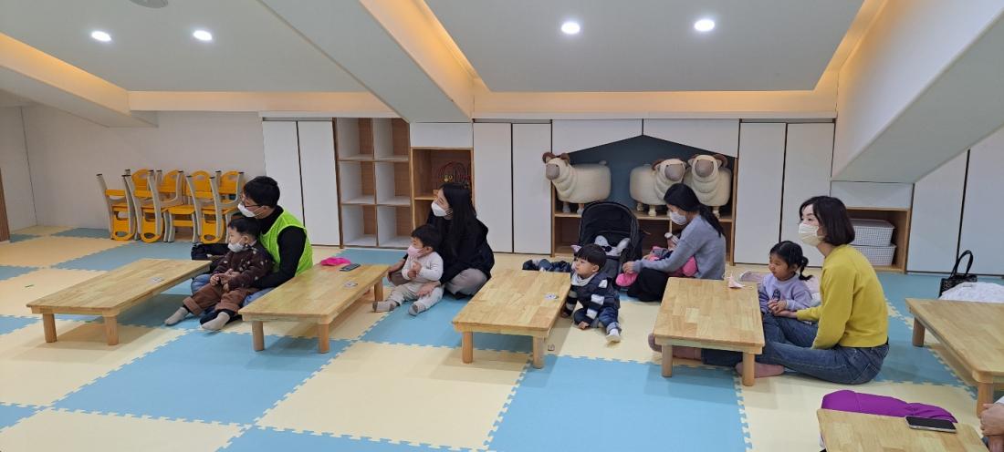 1671709504002-19.jpg : 영아부예배(2022.12.18.주일)