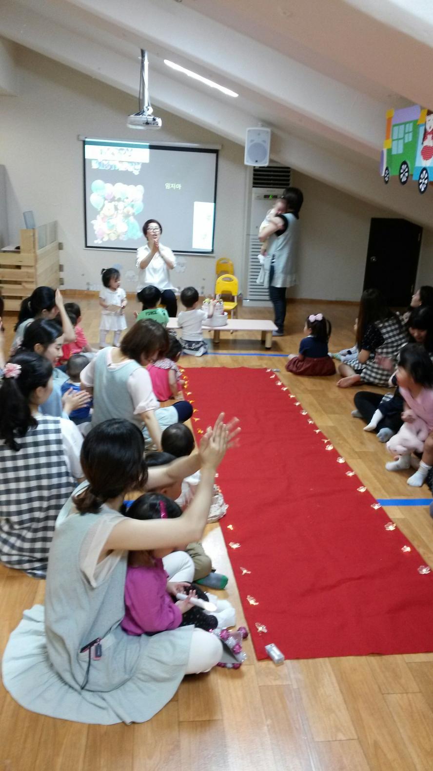 BandPhoto_2014_06_04_22_37_08.jpg : [영아부] 6월 1일 영아부 예배