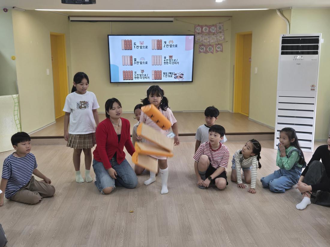 KakaoTalk_20251010_071216054_15.jpg : 10월 첫째주 유년부 예배입니다^^