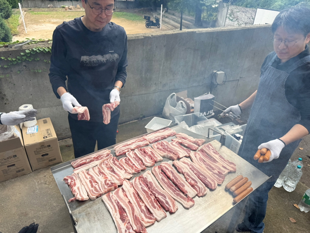 [크기변환]KakaoTalk_20251029_111514742_14.jpg : 2025. 10. 26 중등부예배(야외 바베큐 파티) 2