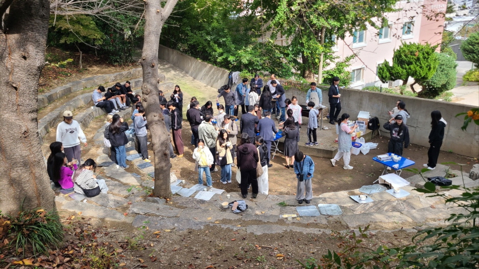 [크기변환]KakaoTalk_20251029_111514742_11.jpg : 2025. 10. 26 중등부예배(야외 바베큐 파티) 2