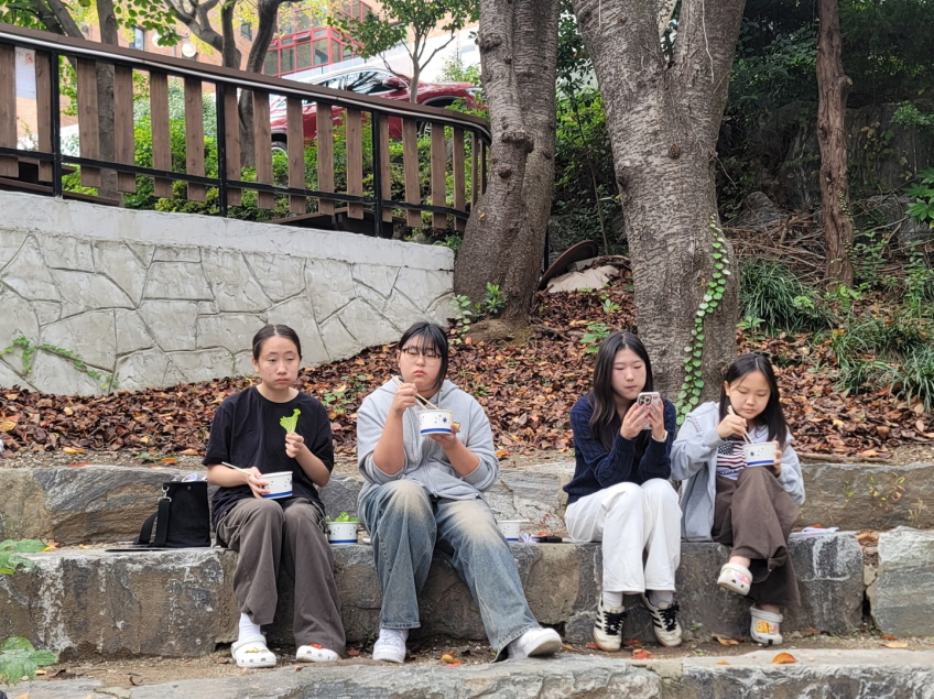 [크기변환]KakaoTalk_20251029_111514742_12.jpg : 2025. 10. 26 중등부예배(야외 바베큐 파티) 2