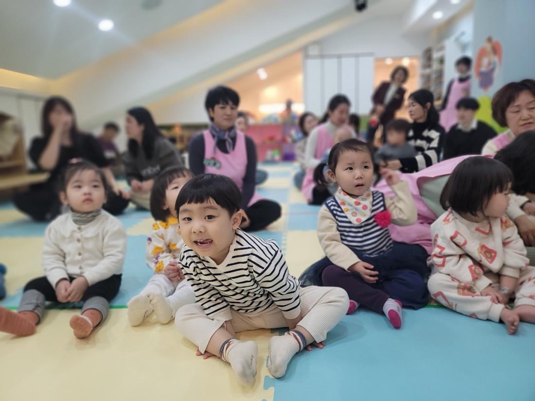 2025년 부산중앙교회 영아부_사진_20250416_7.jpg : 4월13일 주일 영아부 예배