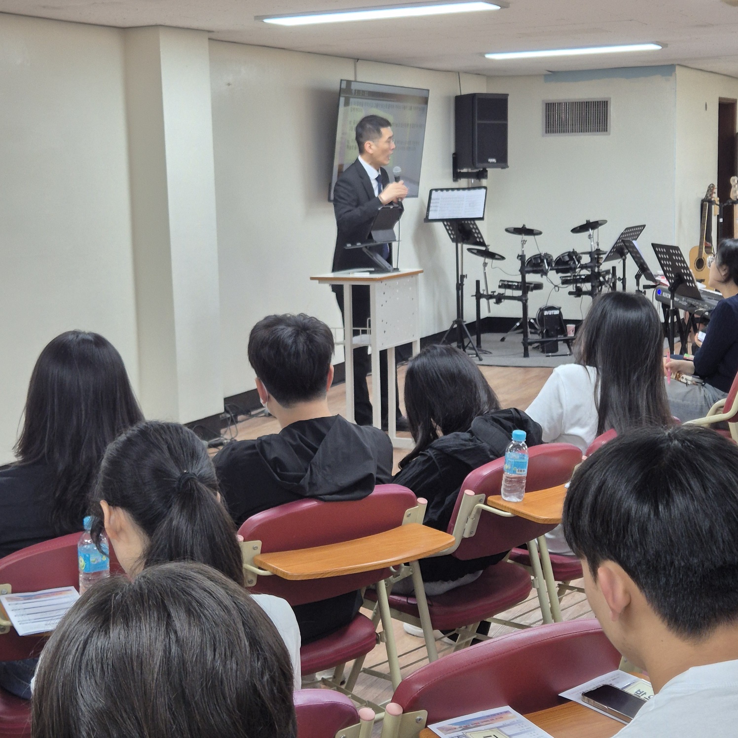 KakaoTalk_20240506_004247485_04.jpg : 5/5 고등부 예배 사진입니다