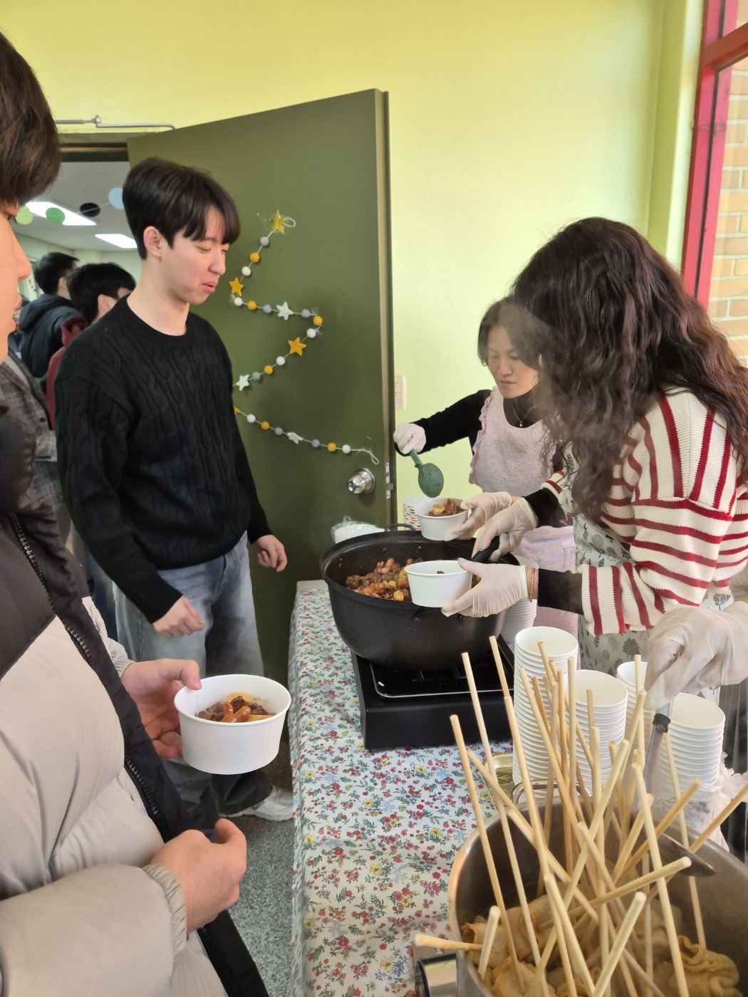 KakaoTalk_20241230_003206457_26.jpg : 12월 29일, 고등부 2024년 마지막 예배 사진입니다.