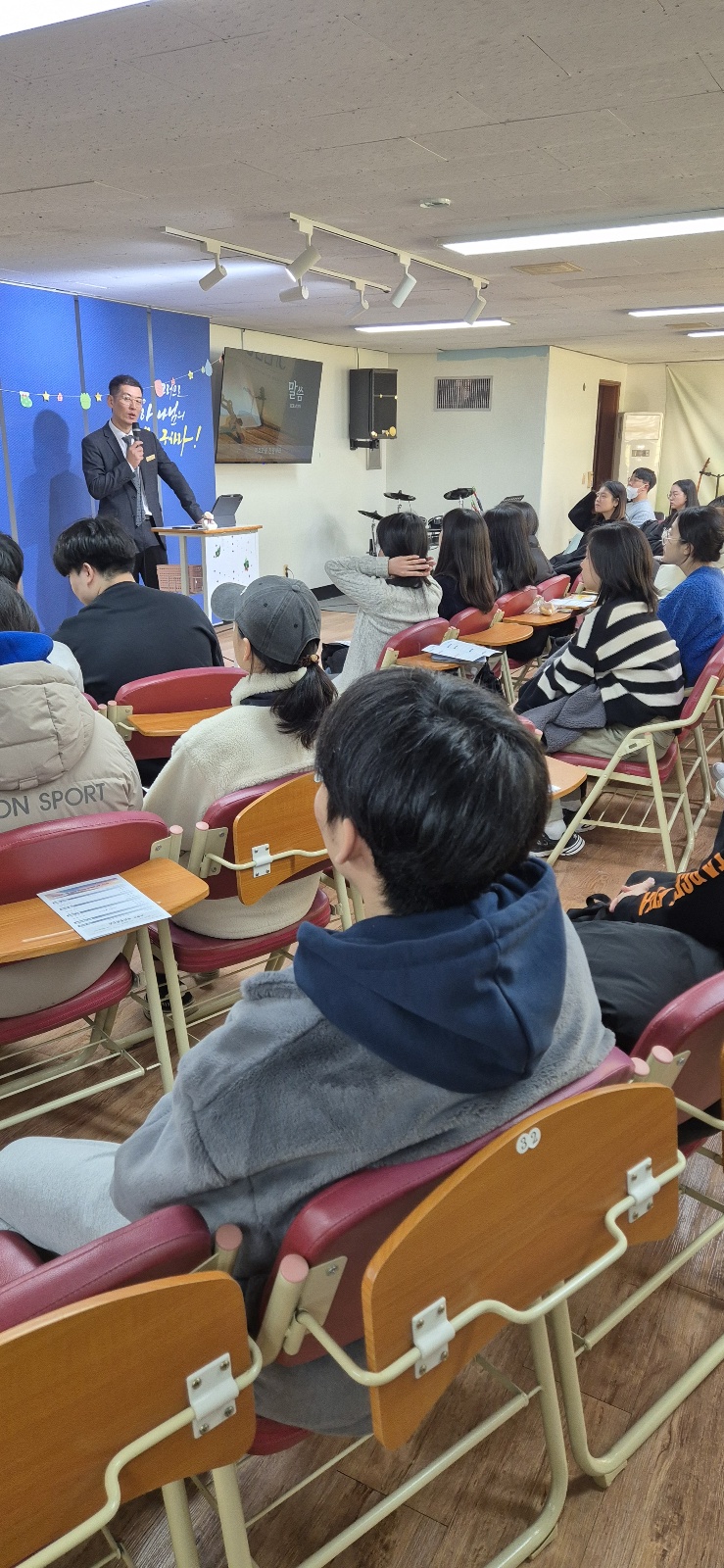 KakaoTalk_20241230_003206457_08.jpg : 12월 29일, 고등부 2024년 마지막 예배 사진입니다.