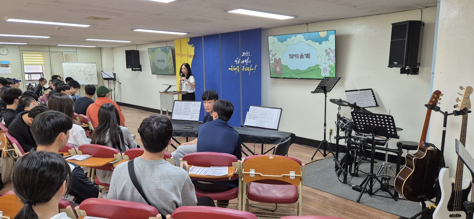 KakaoTalk_20240513_121528073_15.jpg : 5/12 고등부 예배 사진입니다