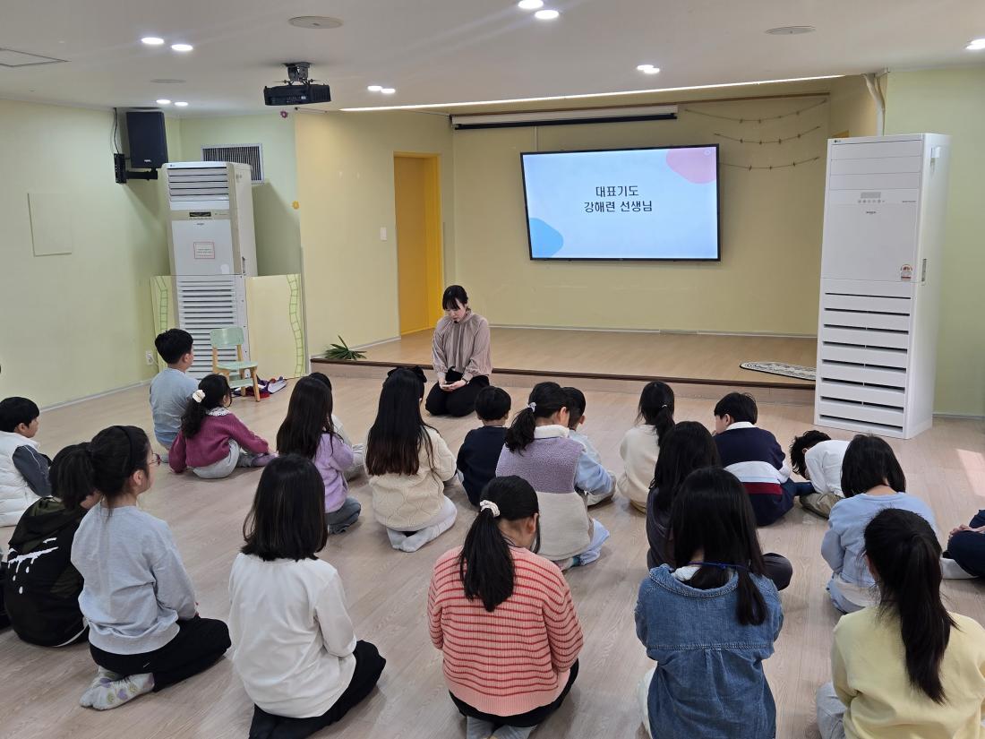 KakaoTalk_20260322_173339403_05.jpg : 3월 4주 유년부 모습입니다^^