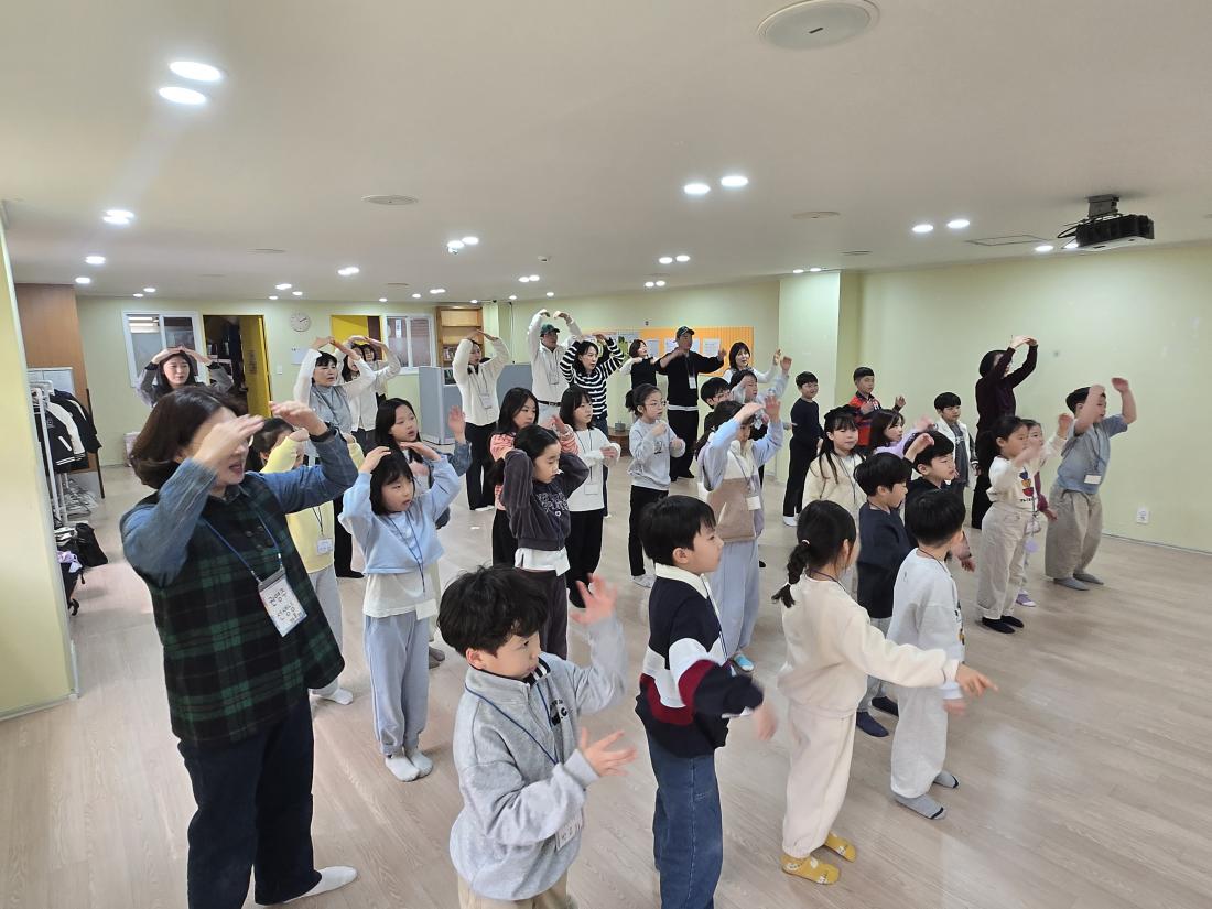 KakaoTalk_20260322_173339403_12.jpg : 3월 4주 유년부 모습입니다^^