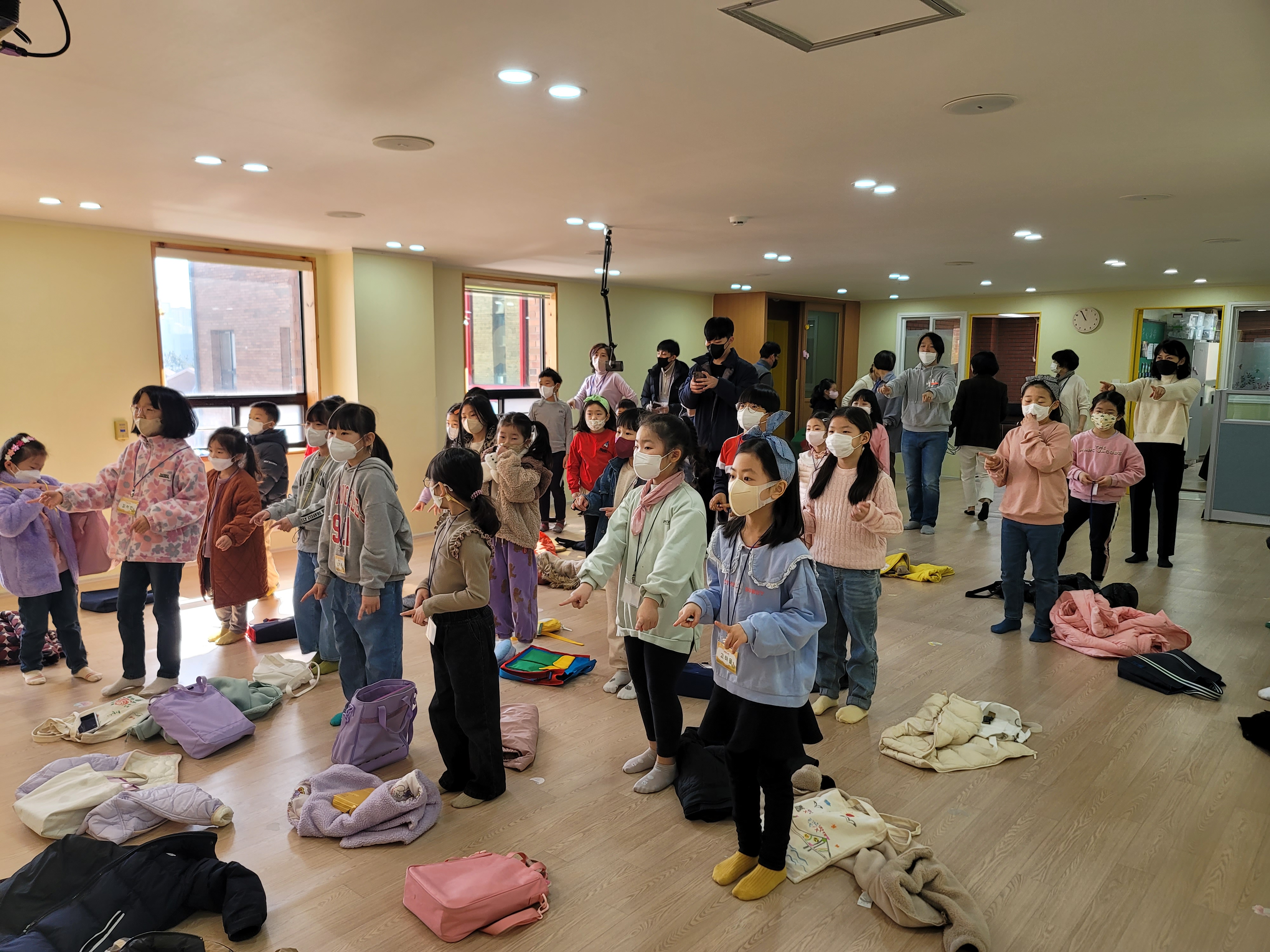KakaoTalk_20230302_210210977_04.jpg : 2023.02.26 유년부 겨울 수련회(3)입니다