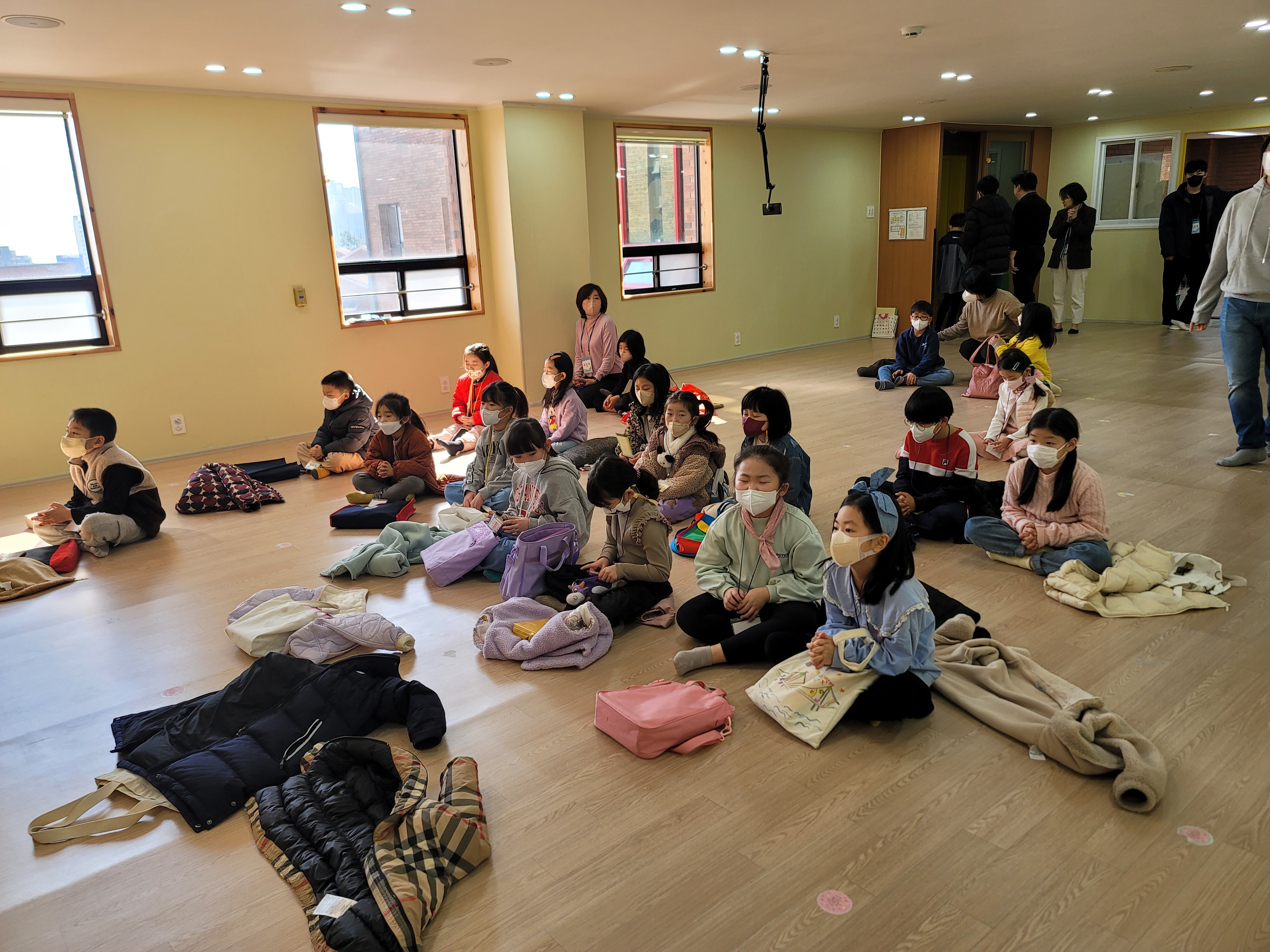 KakaoTalk_20230302_210210977_05.jpg