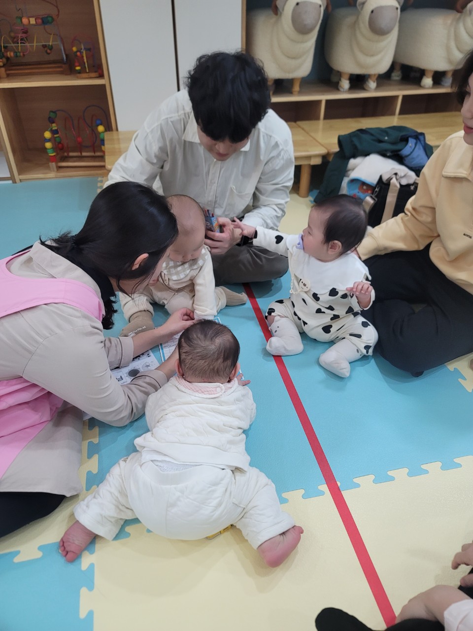 2025년 부산중앙교회 영아부_사진_20250216_57.jpg : 2월 16일 주일 영아부 예배