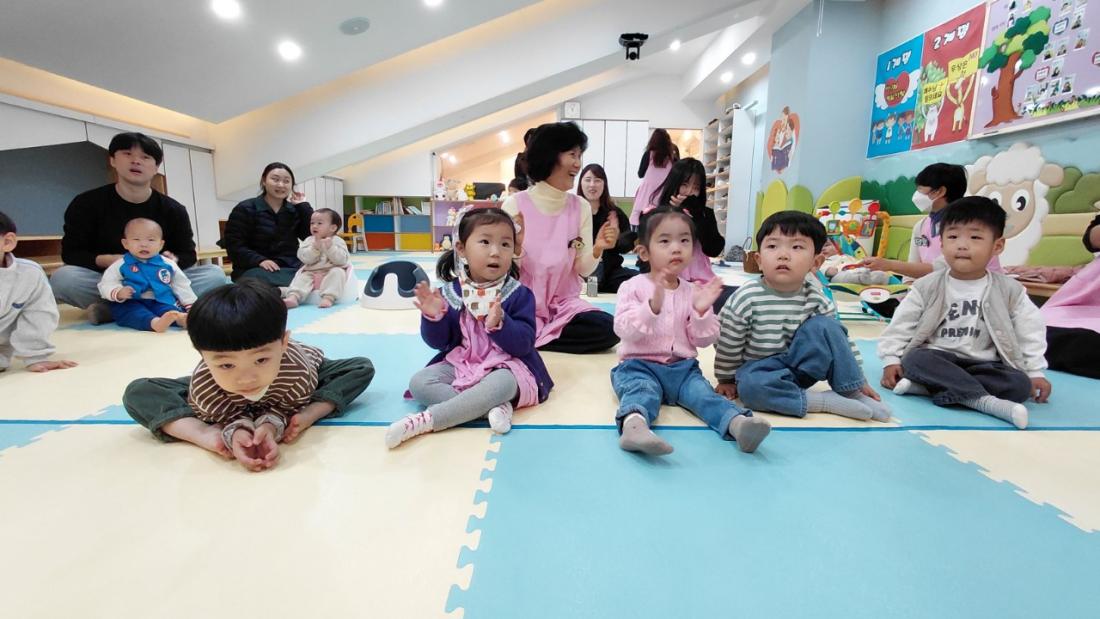 2025년 부산중앙교회 영아부_사진_20251123_11.jpg : 11월16일 주일 영아부 예배