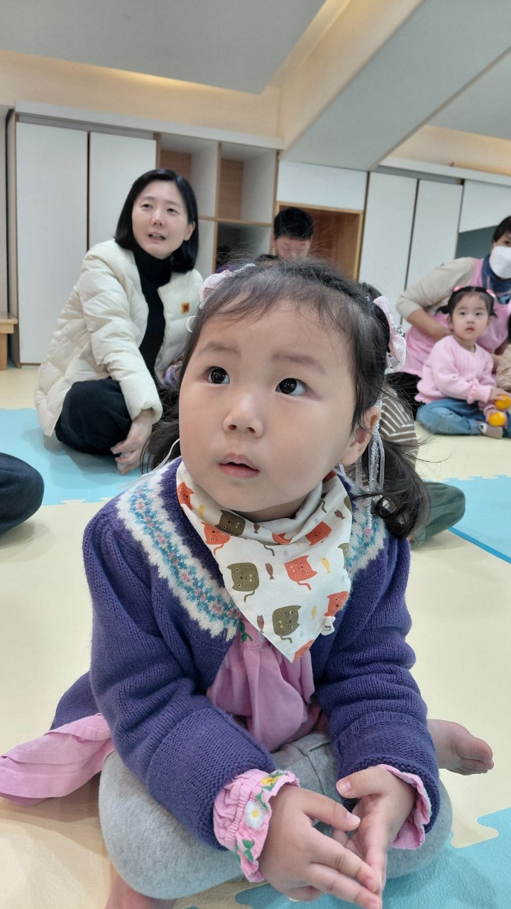 2025년 부산중앙교회 영아부_사진_20251123_49.jpg : 11월16일 주일 영아부 예배