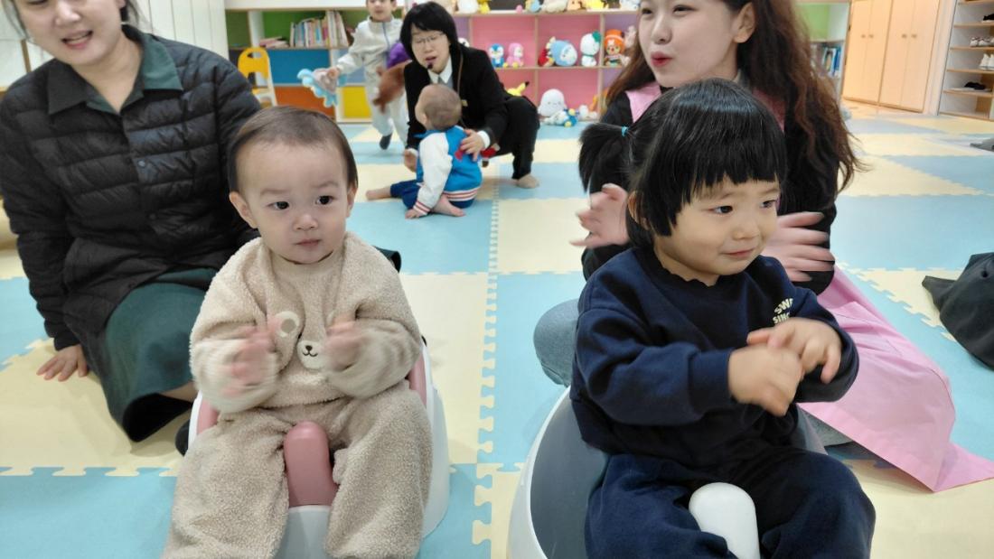 2025년 부산중앙교회 영아부_사진_20251123_10.jpg : 11월16일 주일 영아부 예배