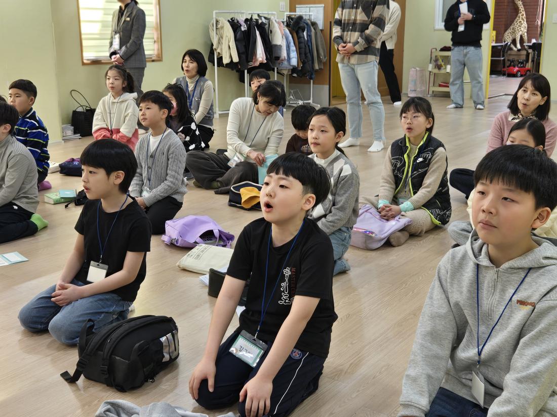 KakaoTalk_20250331_063526790_06.jpg : 3월 마지막주 유년부 모습입니다