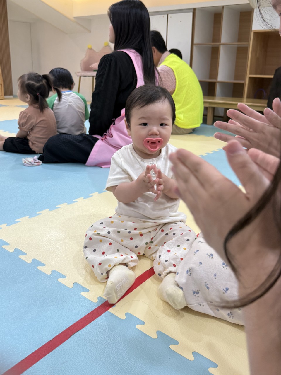 2025년 부산중앙교회 영아부_사진_20250617_42.jpg : 6월15일 주일 영아부 예배