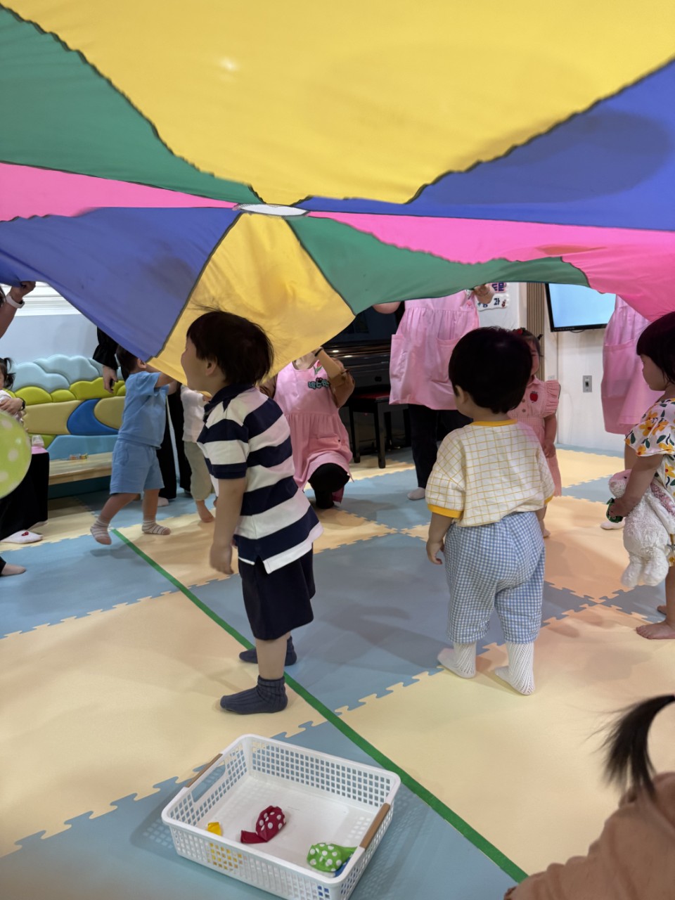 2025년 부산중앙교회 영아부_사진_20250617_69.jpg : 6월15일 주일 영아부 예배