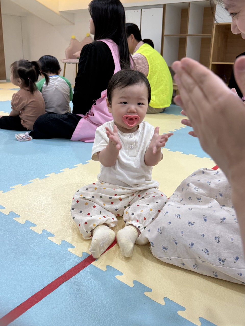 2025년 부산중앙교회 영아부_사진_20250617_36.jpg : 6월15일 주일 영아부 예배