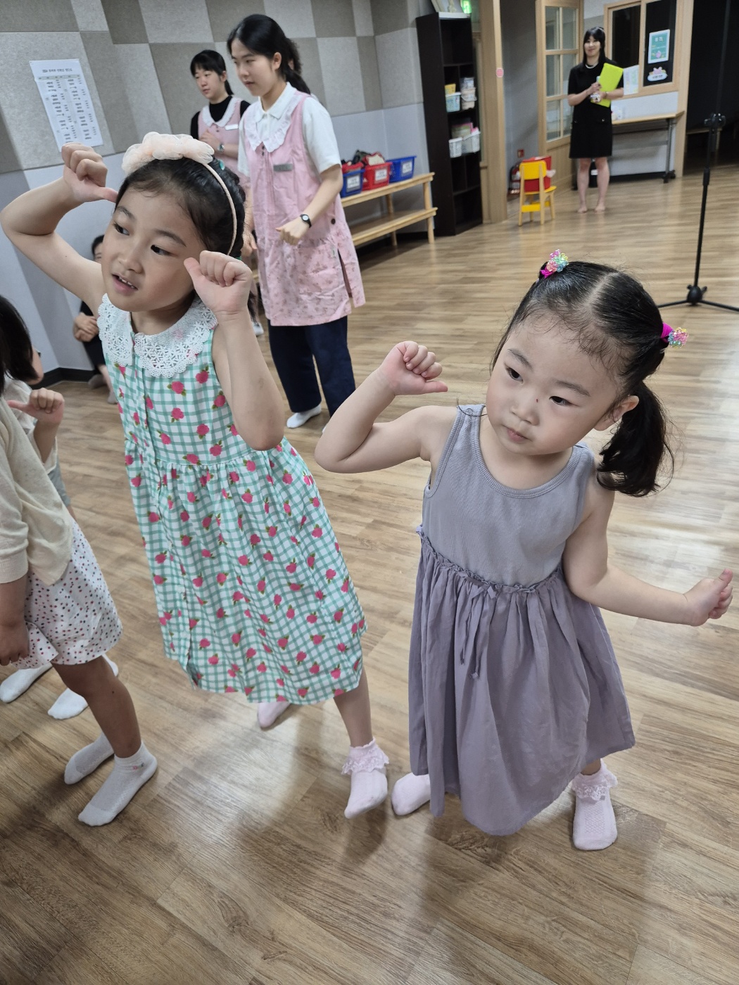KakaoTalk_20240810_181559958_12.jpg : 20240714 '하나님은 인자하신 사랑으로 다스리세요'