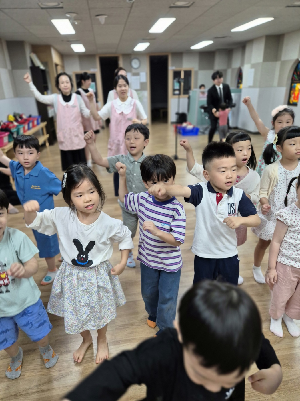 KakaoTalk_20240810_181559958_15.jpg : 20240714 '하나님은 인자하신 사랑으로 다스리세요'