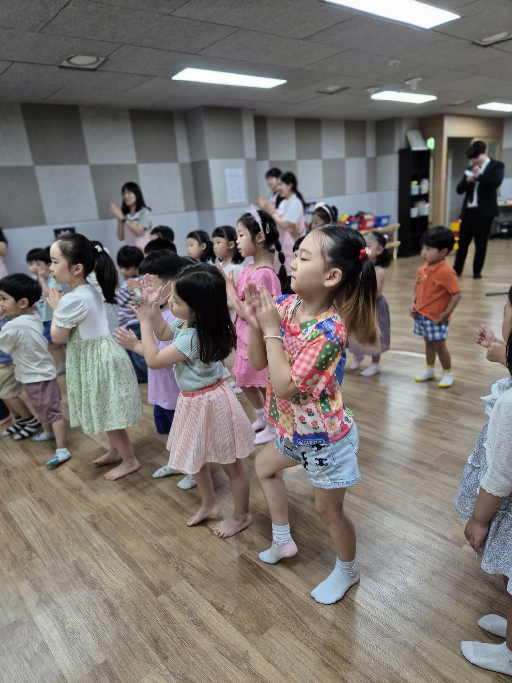 KakaoTalk_20240810_181559958_09.jpg : 20240714 '하나님은 인자하신 사랑으로 다스리세요'