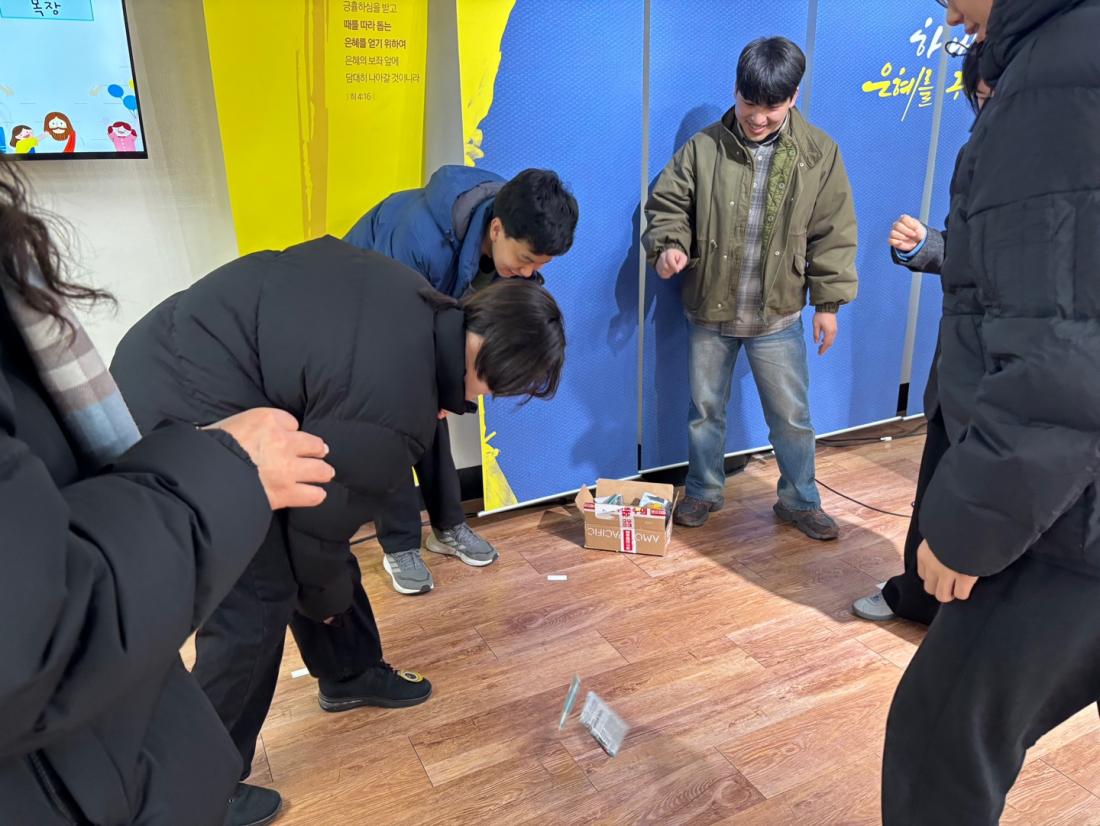 KakaoTalk_20250202_235238437_06.jpg : 1월 26일 고등부 예배 사진입니다~
