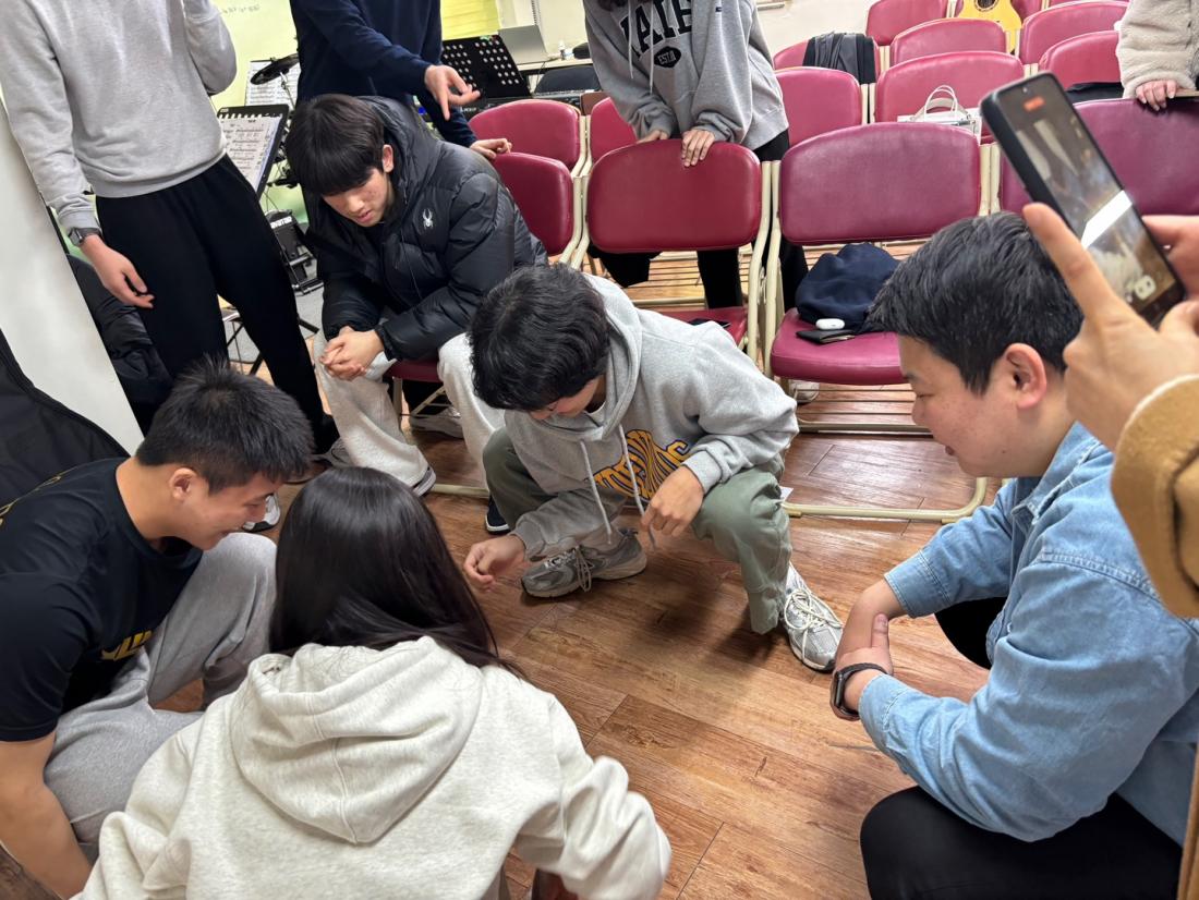 KakaoTalk_20250202_235238437_04.jpg : 1월 26일 고등부 예배 사진입니다~