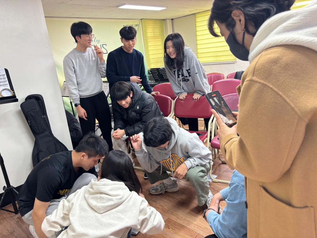 KakaoTalk_20250202_235238437_03.jpg : 1월 26일 고등부 예배 사진입니다~