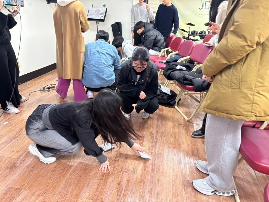 KakaoTalk_20250202_235238437_05.jpg : 1월 26일 고등부 예배 사진입니다~