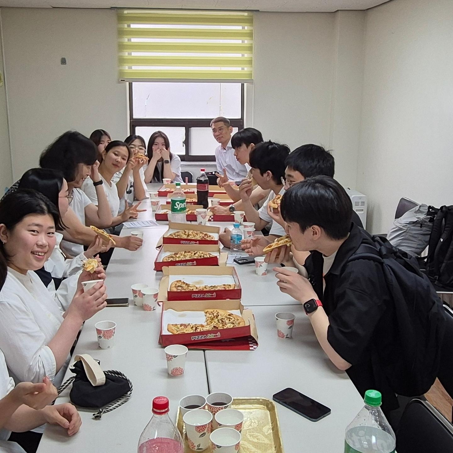 KakaoTalk_20240708_190723827_10.jpg : 7월 7일 고등부 예배 사진입니다