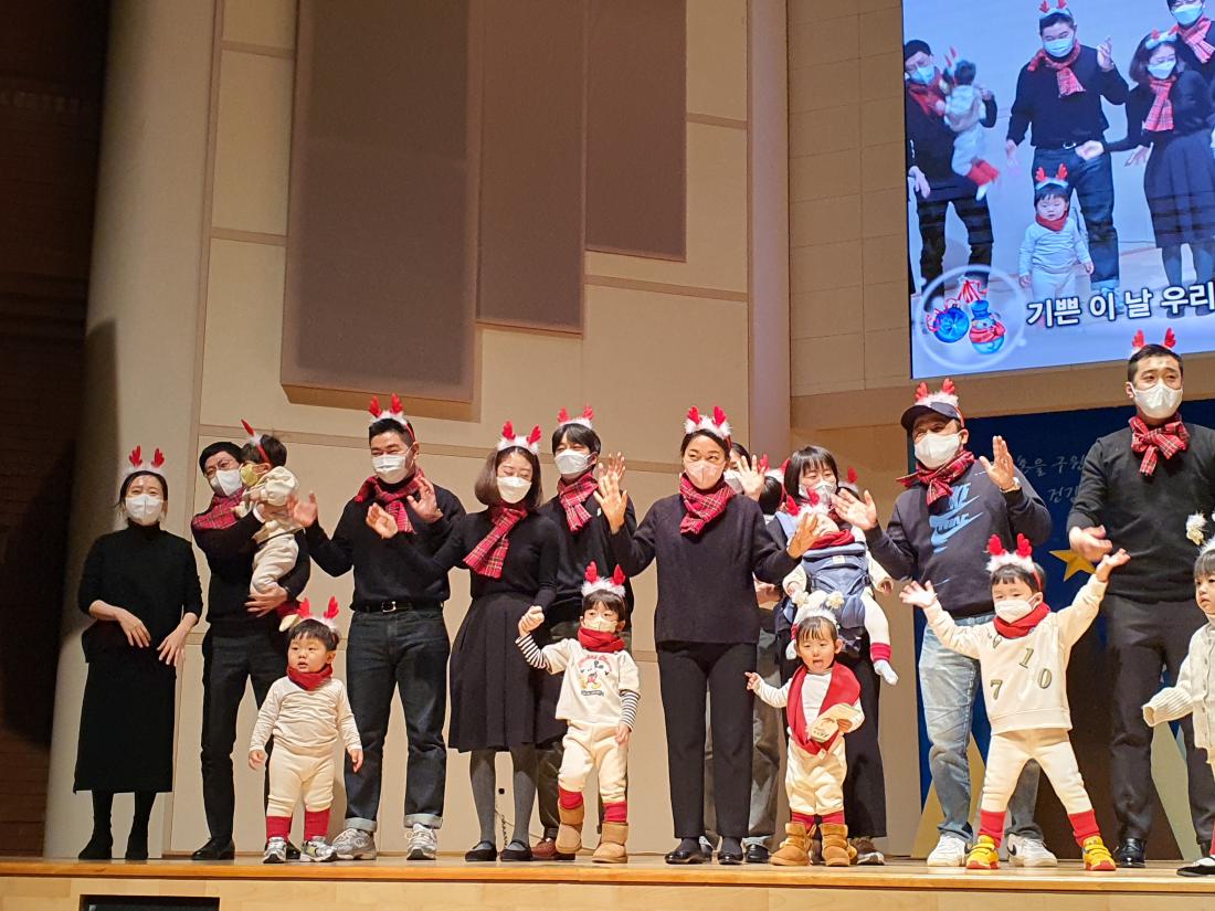 1672018211325-3.jpg : 영아부 성탄및졸업예배(2022.12.25.주일)