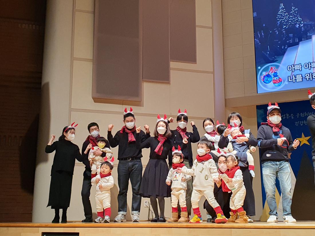 1672018211325-19.jpg : 영아부 성탄및졸업예배(2022.12.25.주일)