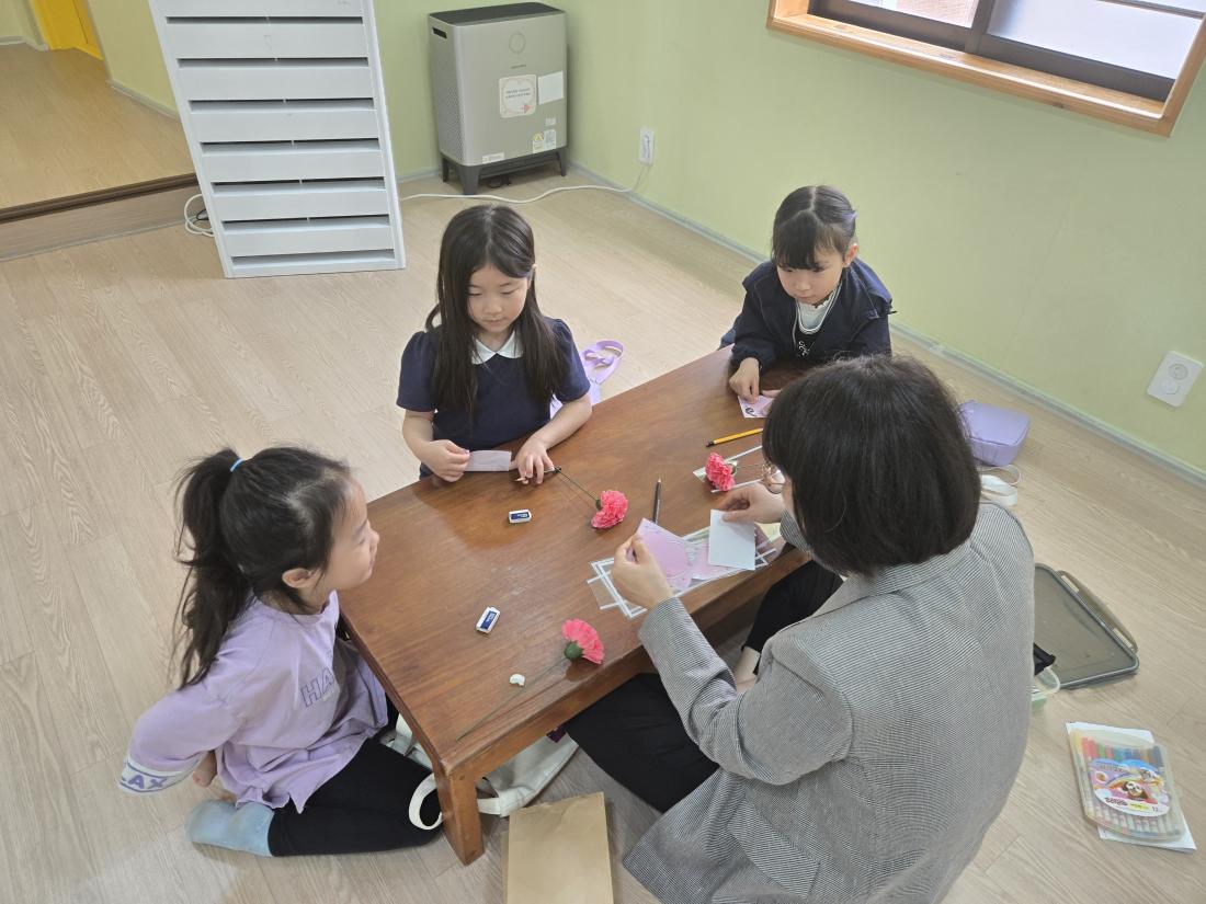 KakaoTalk_20250511_225730836_06.jpg : 5월 둘째주 유년부 모습입니다^^