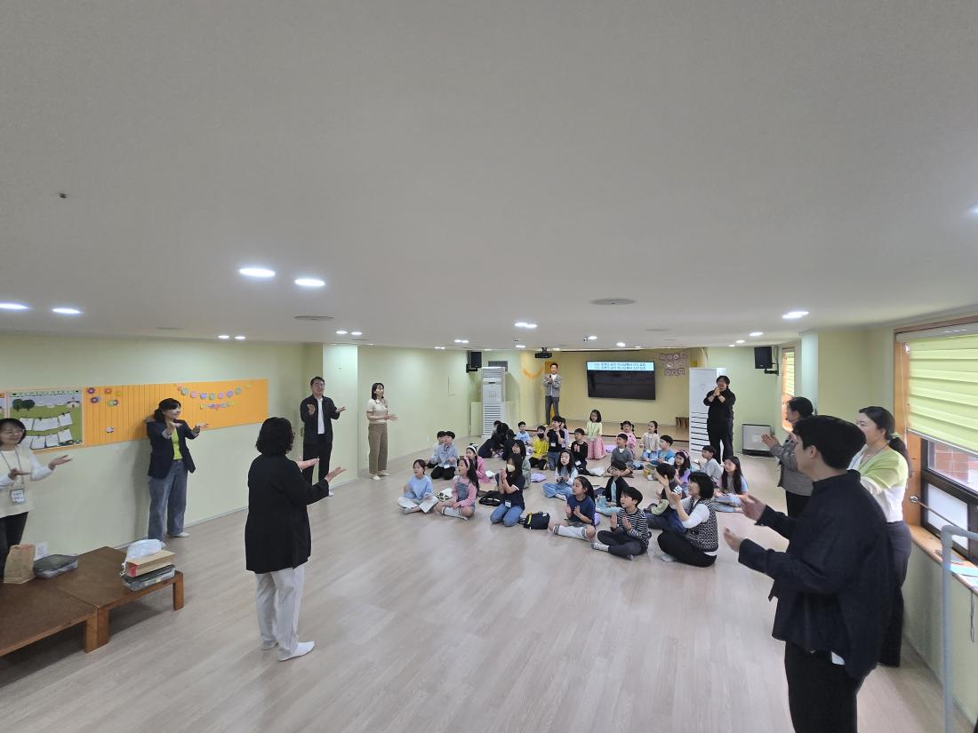 KakaoTalk_20250511_225730836_13.jpg : 5월 둘째주 유년부 모습입니다^^