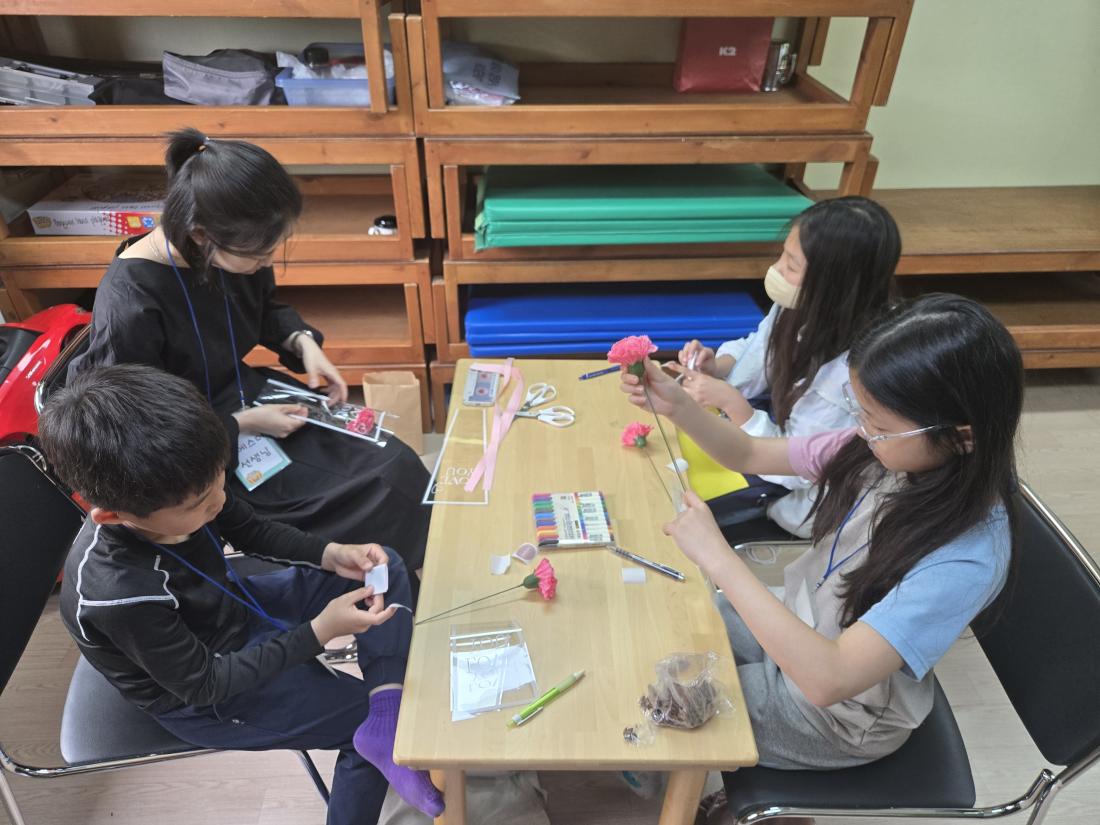 KakaoTalk_20250511_225730836_04.jpg : 5월 둘째주 유년부 모습입니다^^