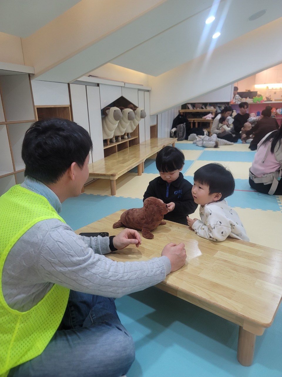 2025년 부산중앙교회 영아부_사진_20250203_48.jpg : 2월 2일 주일 영아부 예배
