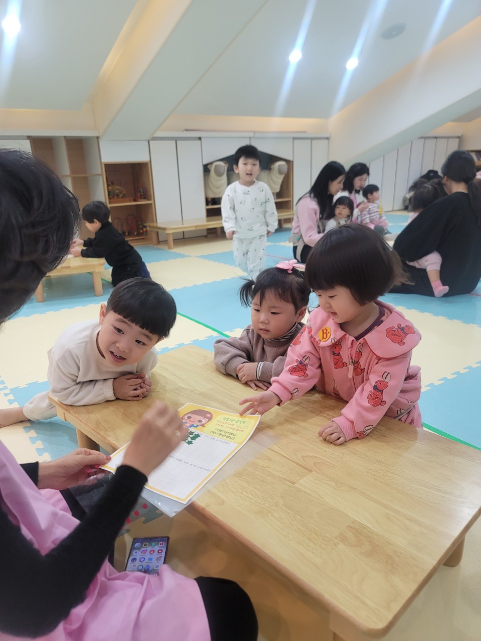 2025년 부산중앙교회 영아부_사진_20250203_40.jpg : 2월 2일 주일 영아부 예배