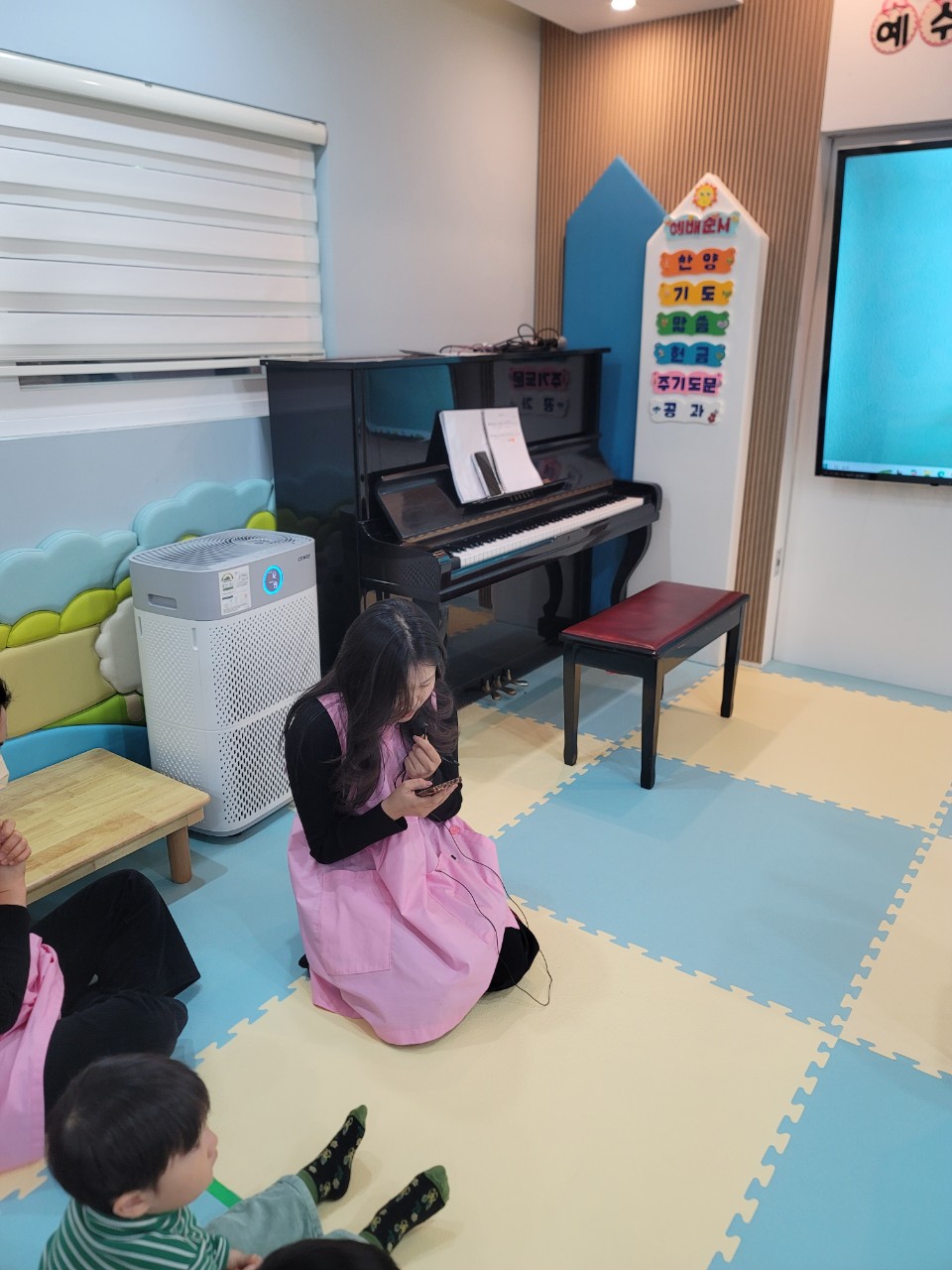 2025년 부산중앙교회 영아부_사진_20250203_14.jpg : 2월 2일 주일 영아부 예배