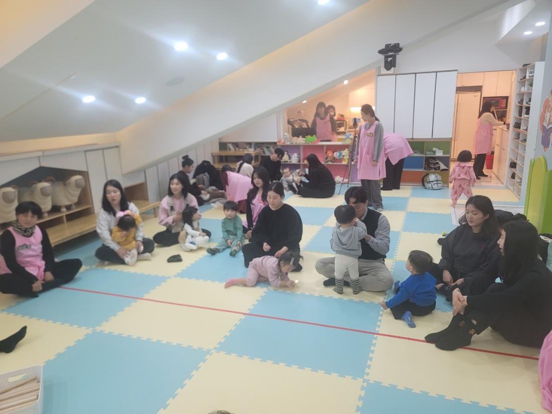 2025년 부산중앙교회 영아부_사진_20250203_52.jpg : 2월 2일 주일 영아부 예배