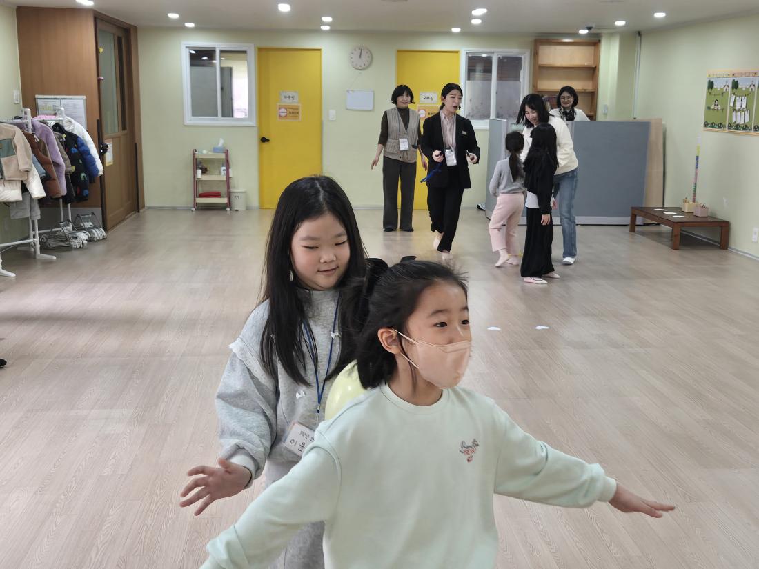 KakaoTalk_20260301_195539570_13.jpg : 유년부 3월1주 예배와 생일잔치 모습입니다^^