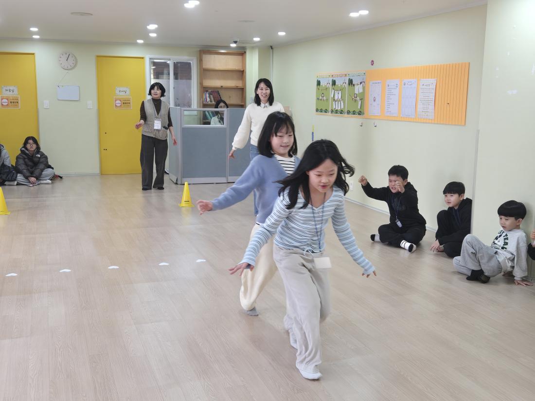 KakaoTalk_20260301_195539570_11.jpg : 유년부 3월1주 예배와 생일잔치 모습입니다^^