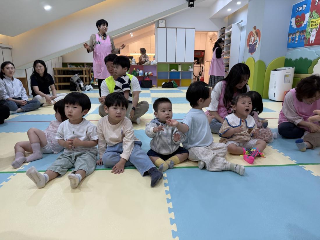 2025년 부산중앙교회 영아부_사진_20250527_50.jpg : 5월 25일 주일 영아부 예배