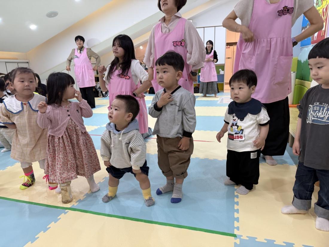 2025년 부산중앙교회 영아부_사진_20250527_36.jpg : 5월 25일 주일 영아부 예배
