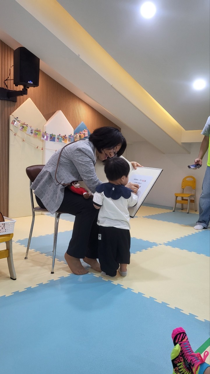 2025년 부산중앙교회 영아부_사진_20250527_12.jpg : 5월 25일 주일 영아부 예배