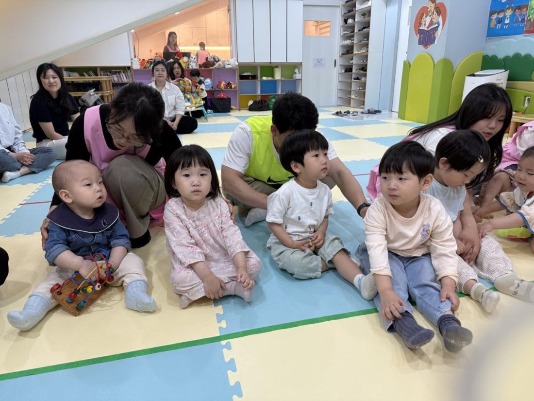 2025년 부산중앙교회 영아부_사진_20250527_20.jpg : 5월 25일 주일 영아부 예배