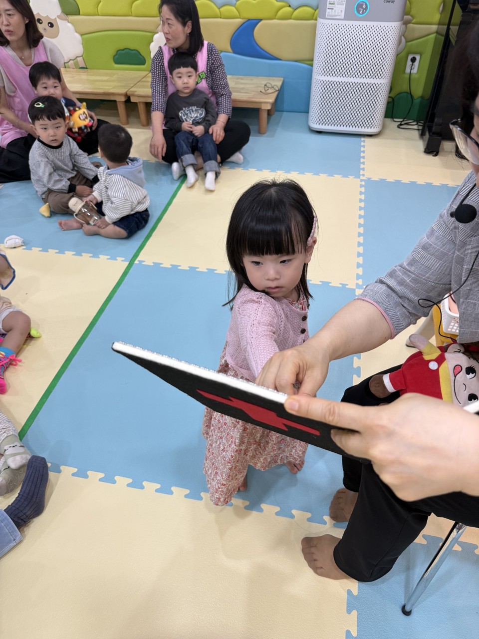 2025년 부산중앙교회 영아부_사진_20250527_26.jpg : 5월 25일 주일 영아부 예배