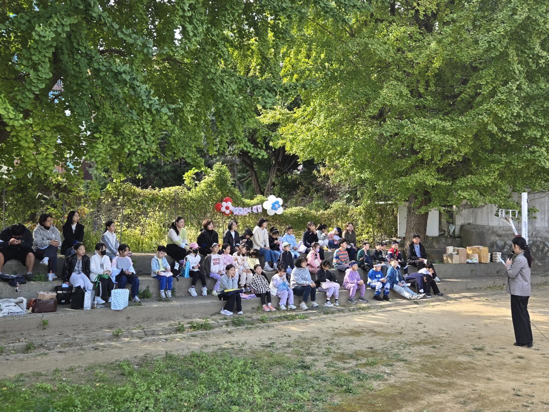 KakaoTalk_20251102_154624429_03.jpg : 11월 첫째주 유년부 야외예배와 운동회 모습입니다^^