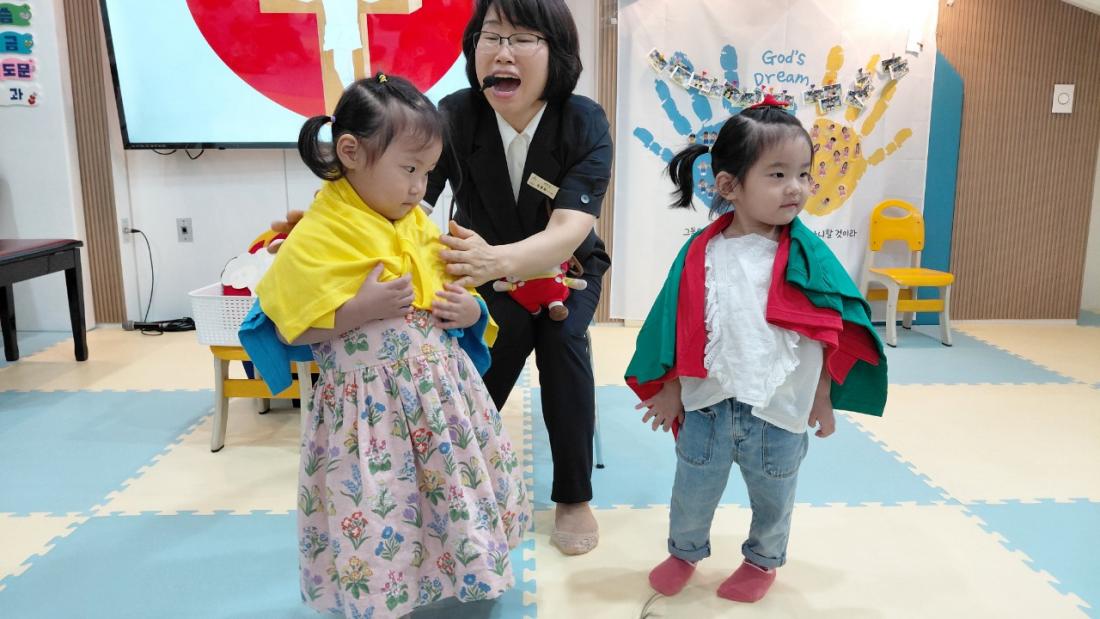 2025년 부산중앙교회 영아부_사진_20251015_38.jpg : 9월21일 주일 영아부 예배